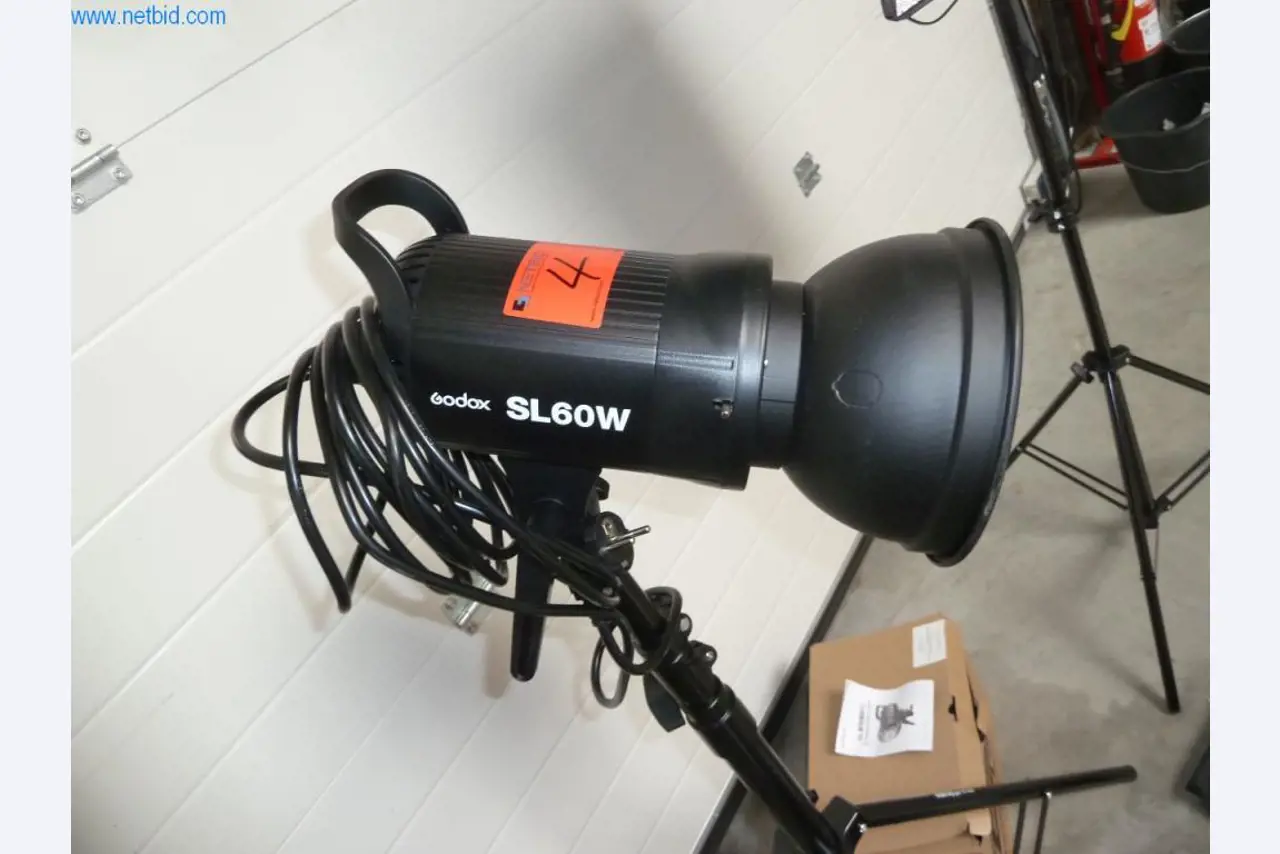 Poslovna in pisarniška oprema, zaloge-3