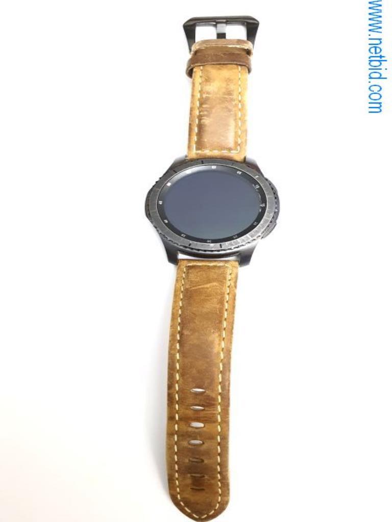 Various wrist watches-1