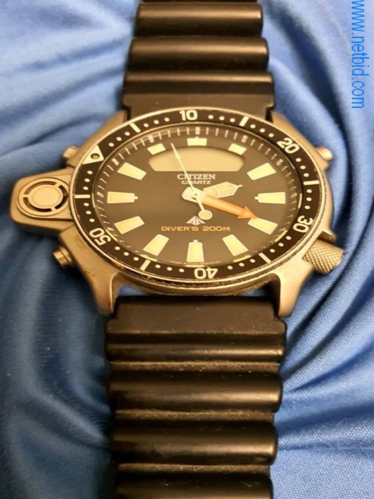 Různé náramkové hodinky-2