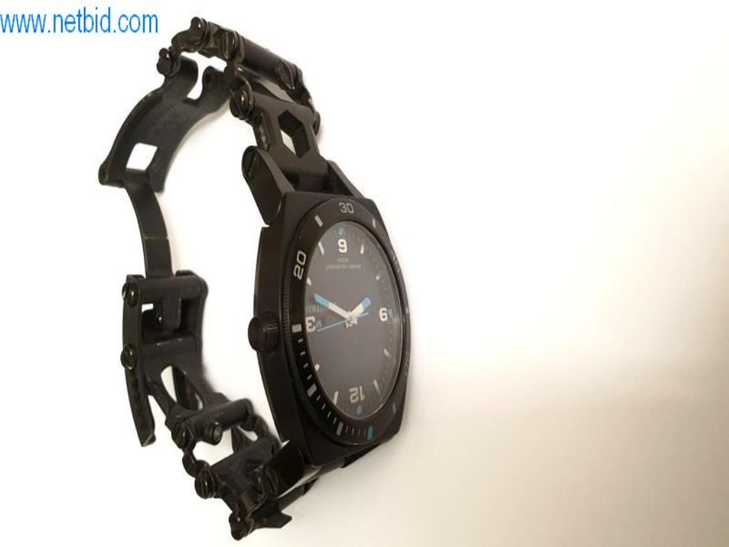 Různé náramkové hodinky-2