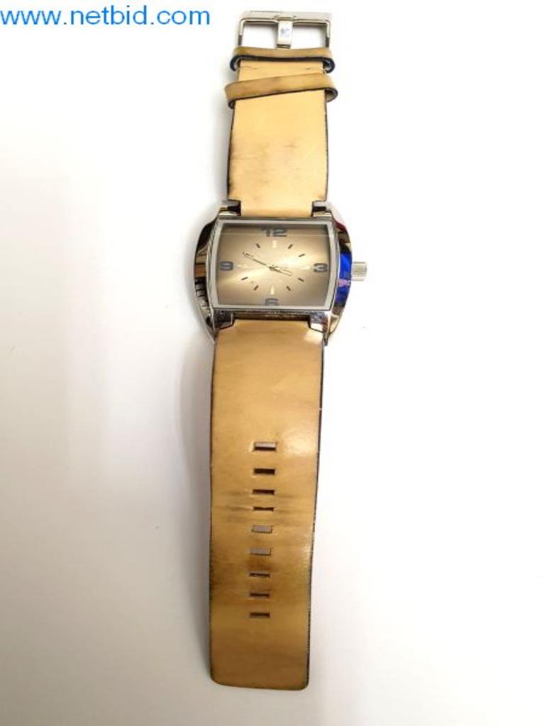 Vários relógios de pulso-1