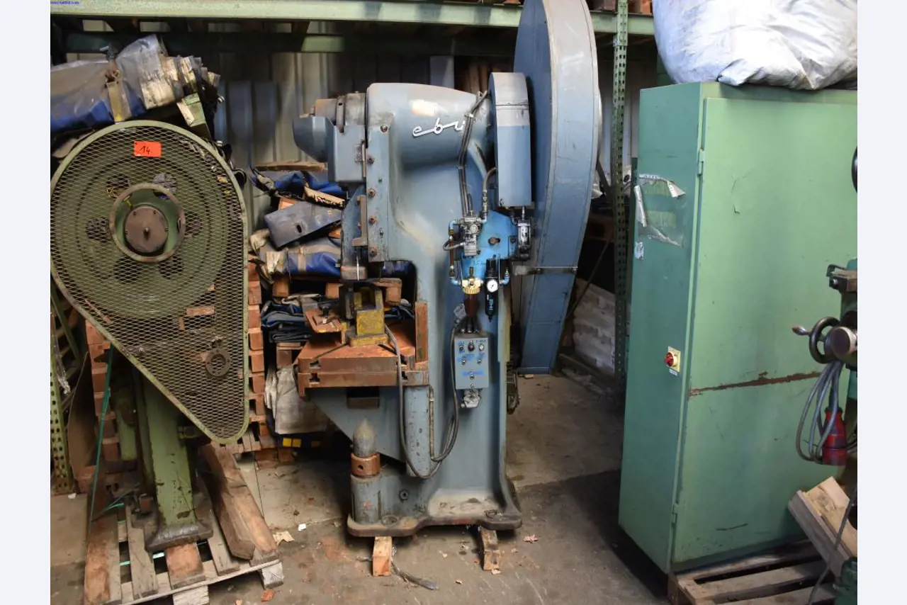 Liquidación de existencias Máquinas y accesorios-1