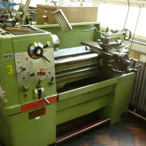 L+Z-Drehmaschine Colchester Student 1800