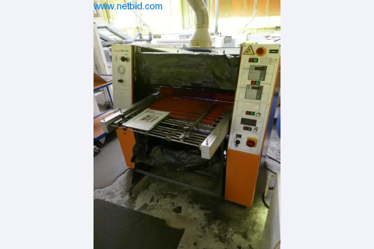 Stroje pro výrobu desek s plošnými spoji-3