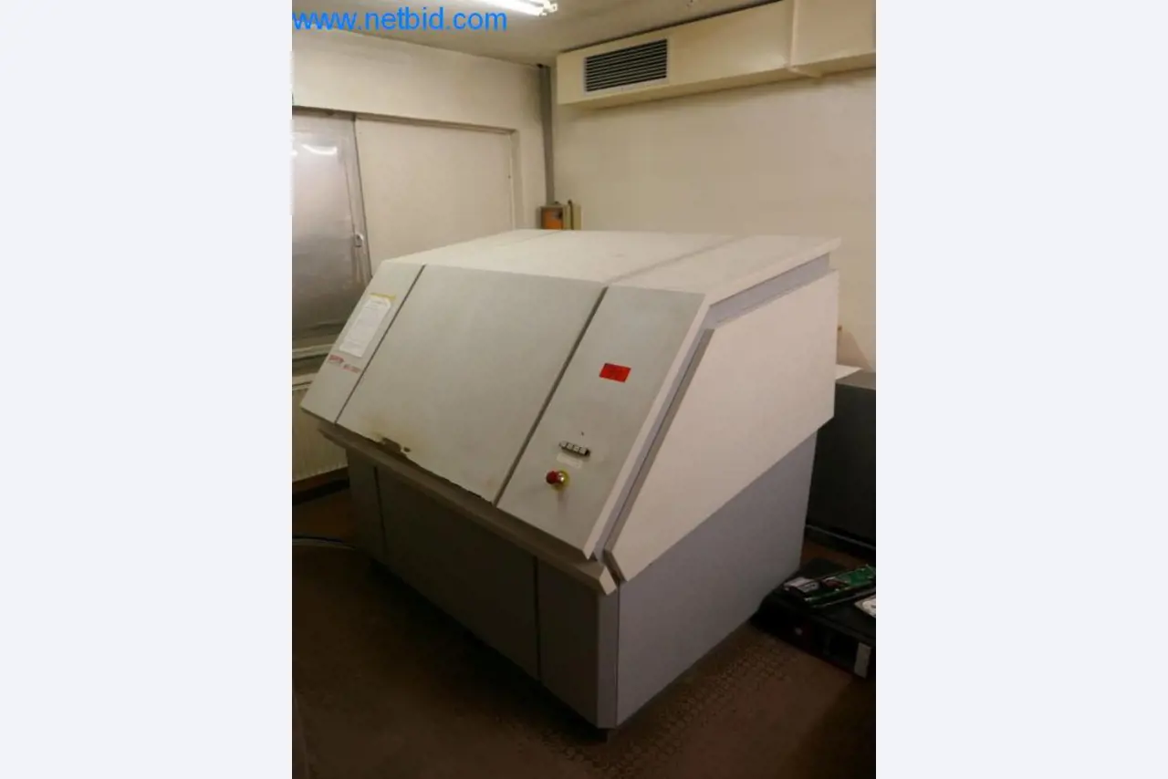 Stroje pro výrobu desek s plošnými spoji-1