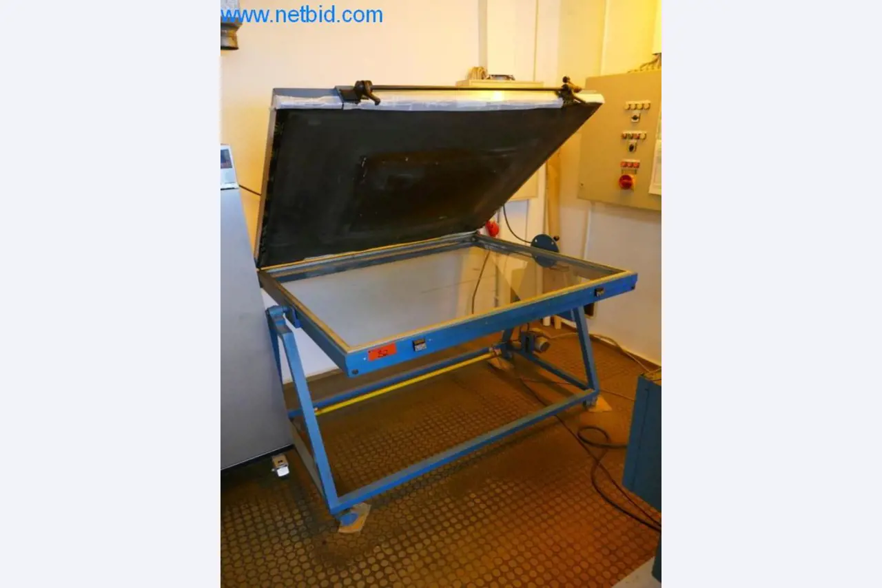 Stroje pro výrobu desek s plošnými spoji-1