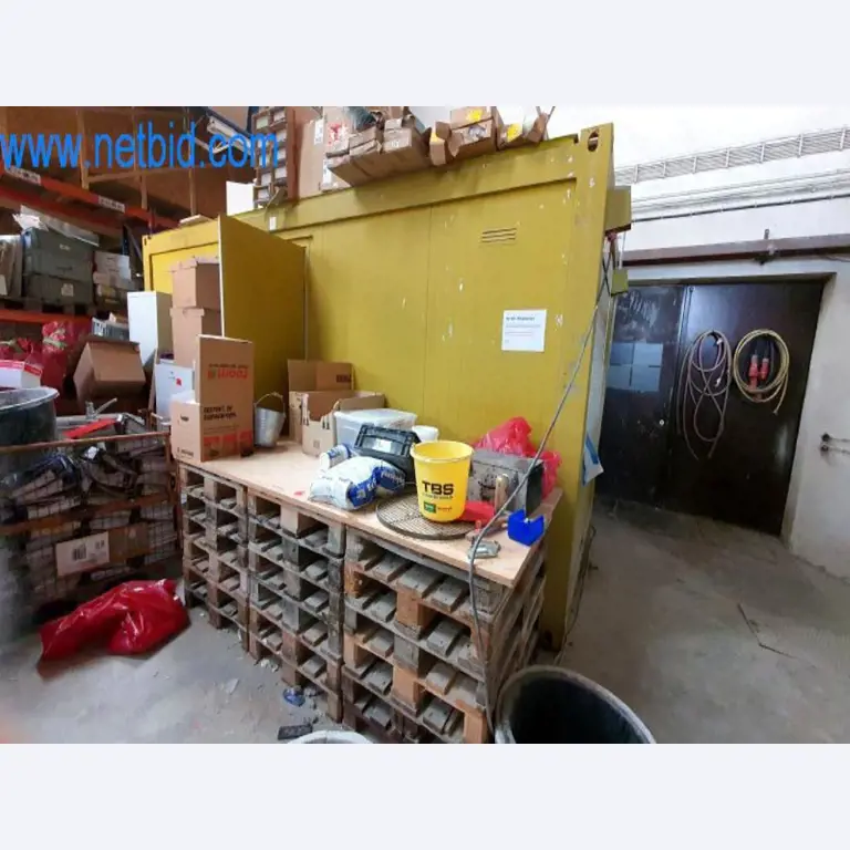 Operating and office equipment of a plasterer and painters shop-1
