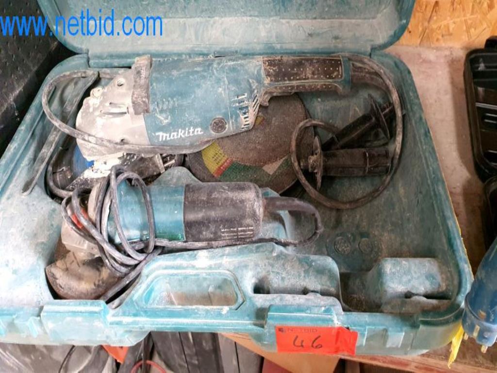 Operating and office equipment of a plasterer and painters shop-1