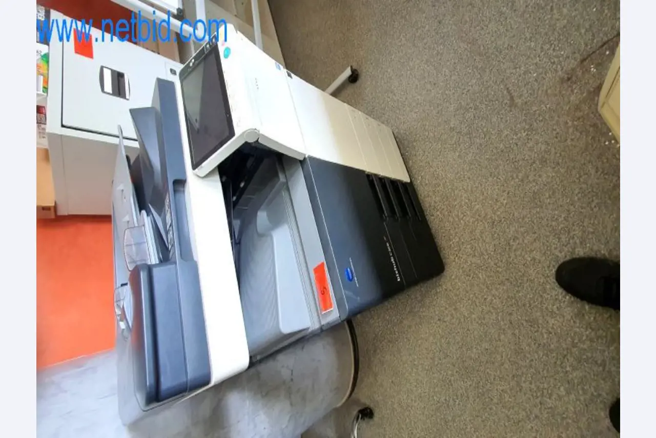 Operating and office equipment of a plasterer and painters shop-1