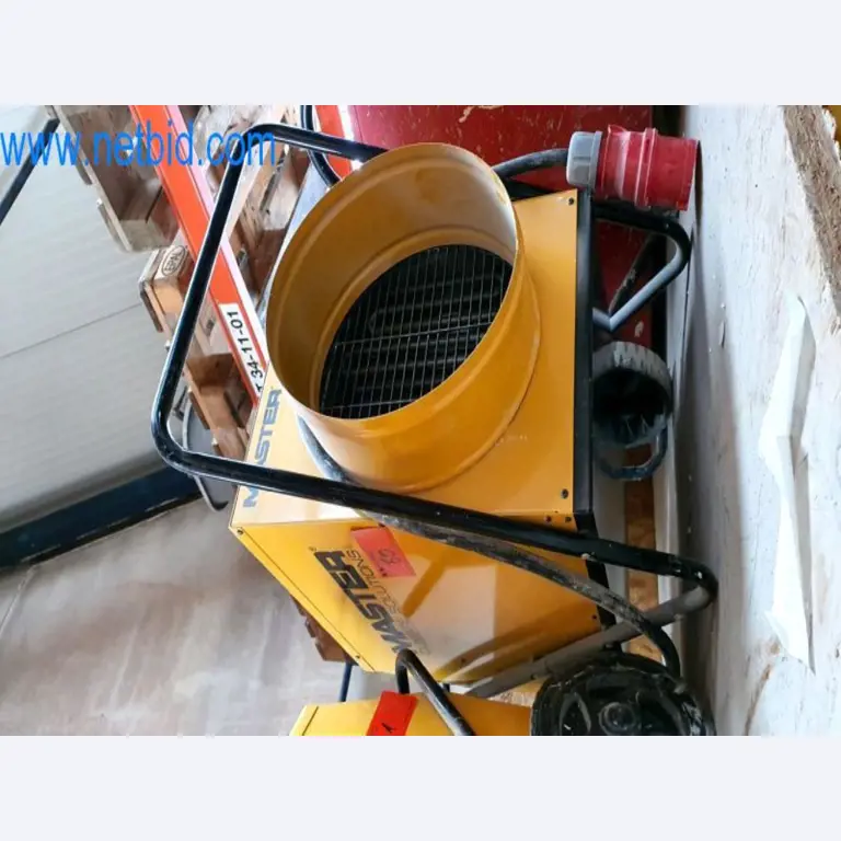 Operating and office equipment of a plasterer and painters shop-1