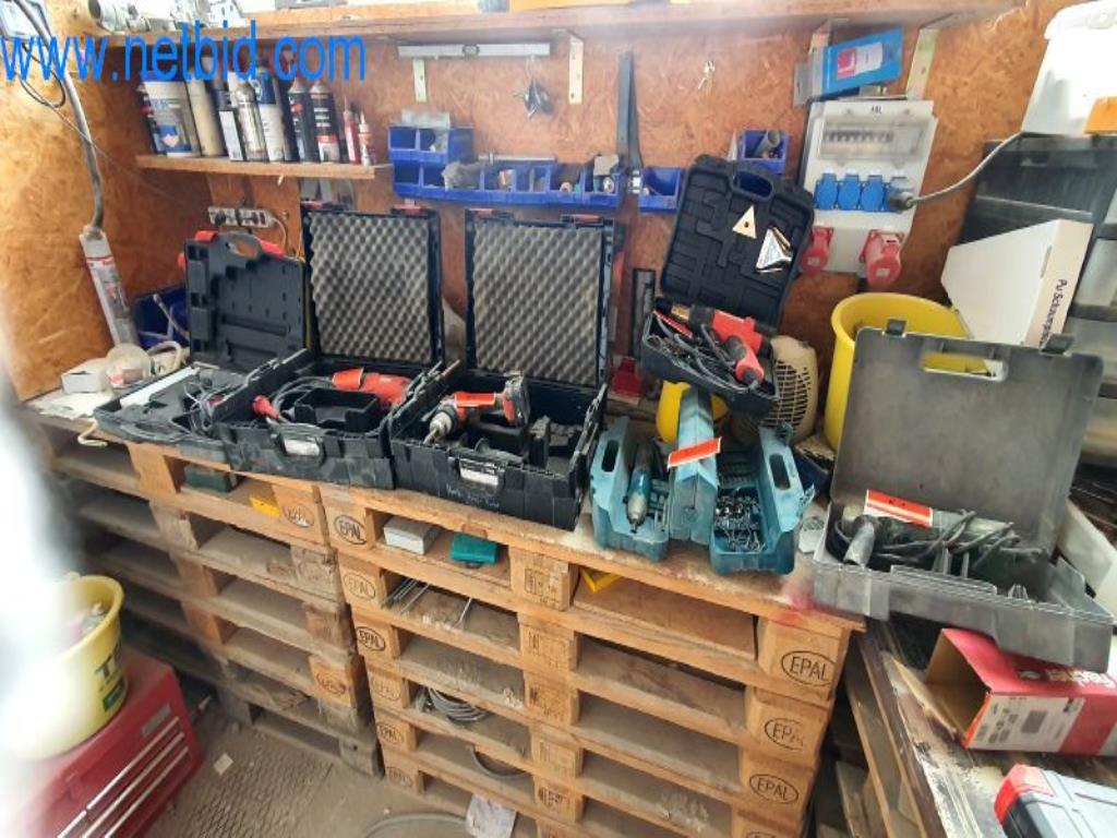 Operating and office equipment of a plasterer and painters shop-1