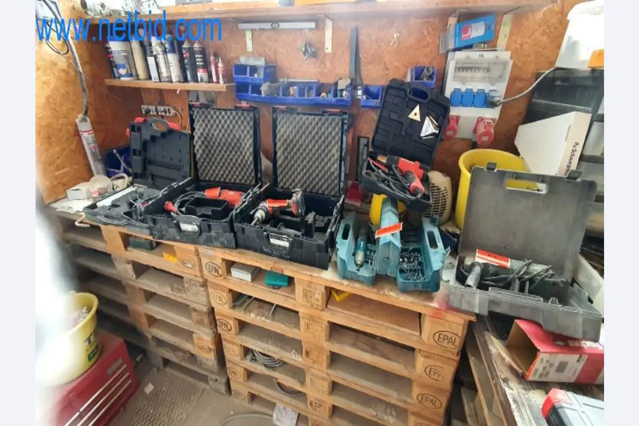 Operating and office equipment of a plasterer and painters shop-1