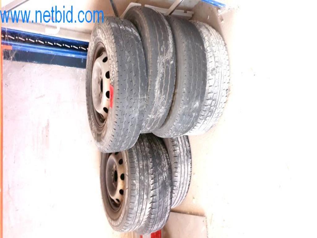 Operating and office equipment of a plasterer and painters shop-1