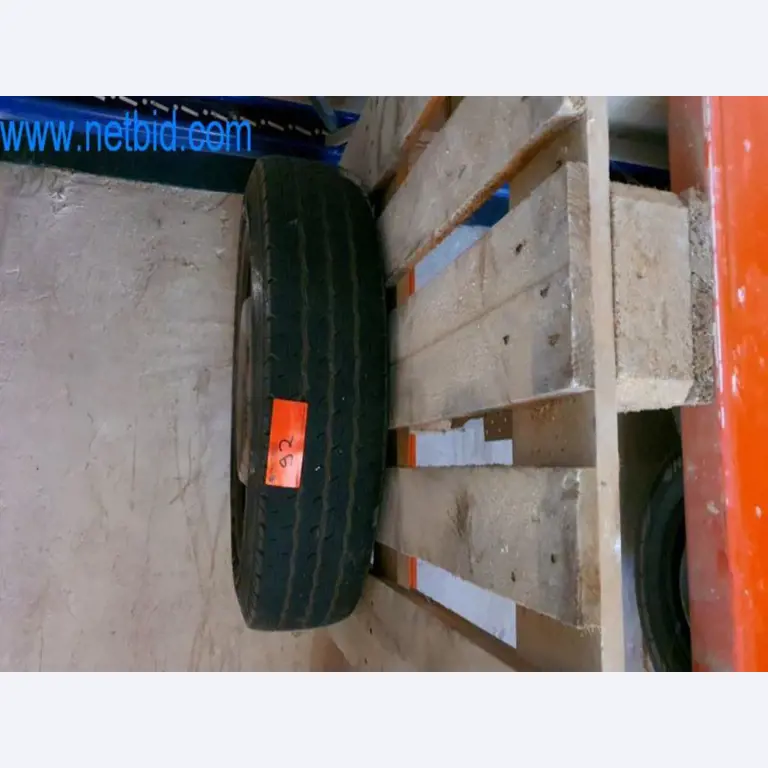 Operating and office equipment of a plasterer and painters shop-2