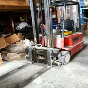 Electric forklift Linde E 15