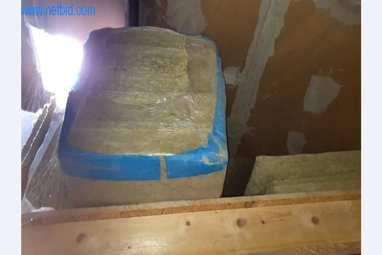 Operating and office equipment of a plasterer and painters shop-12