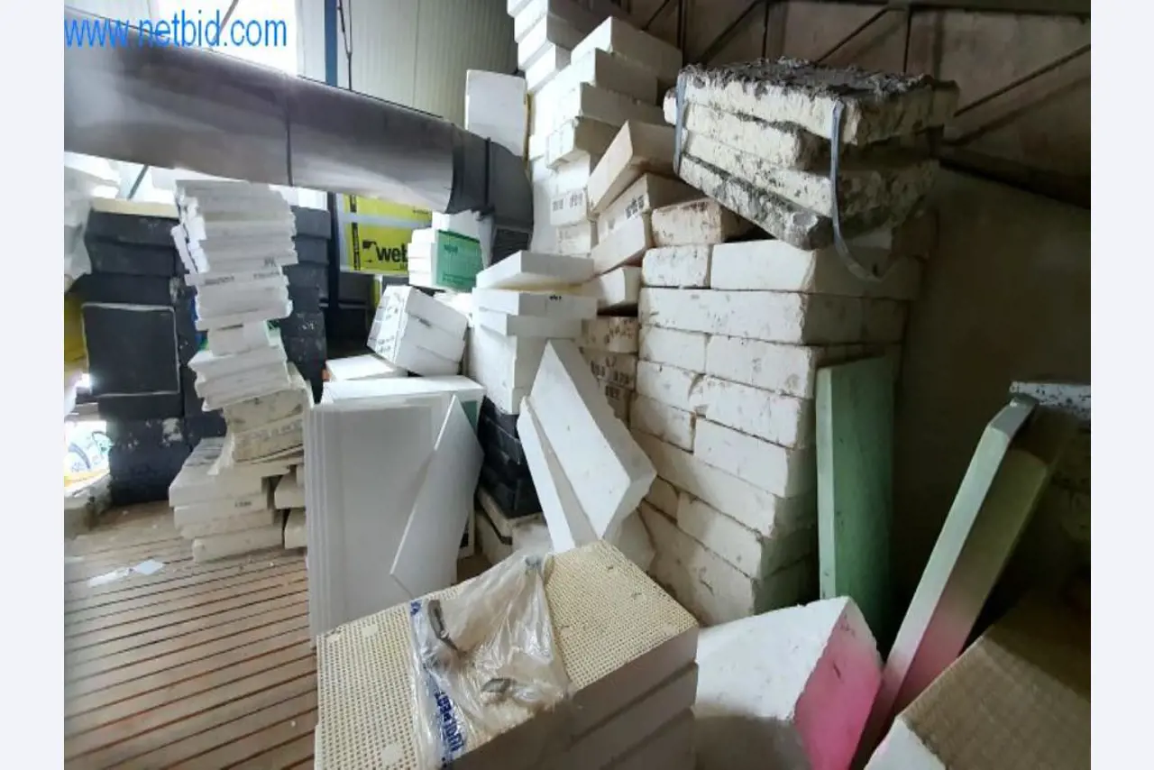 Operating and office equipment of a plasterer and painters shop-23