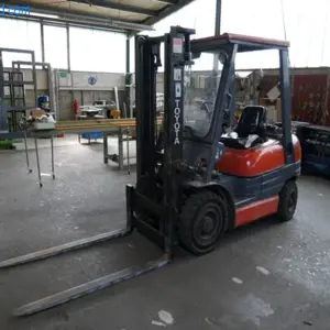 4 Wheel Diesel Forklift Toyota 82 6FDF 25