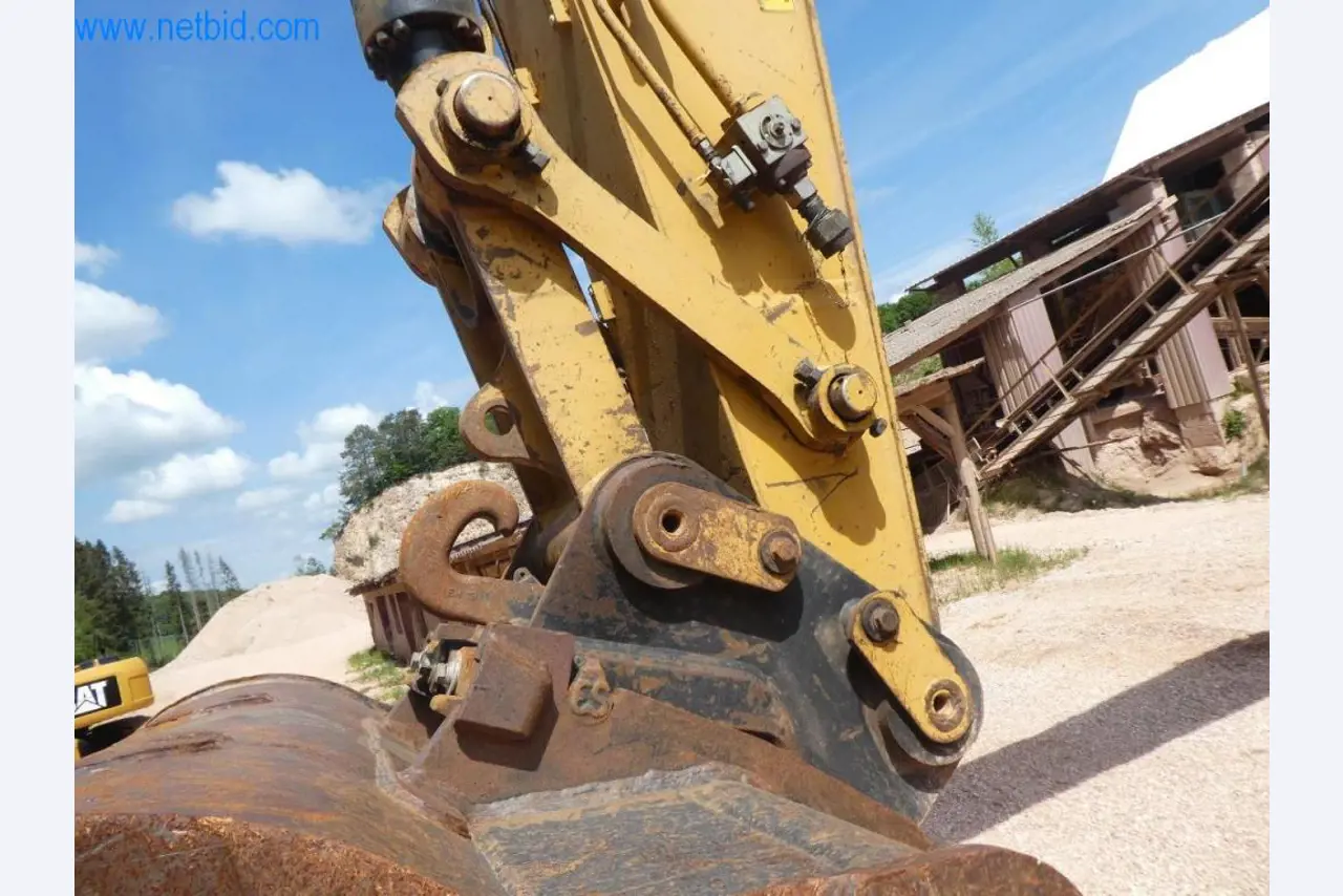 Construction machinery and vehicles-10