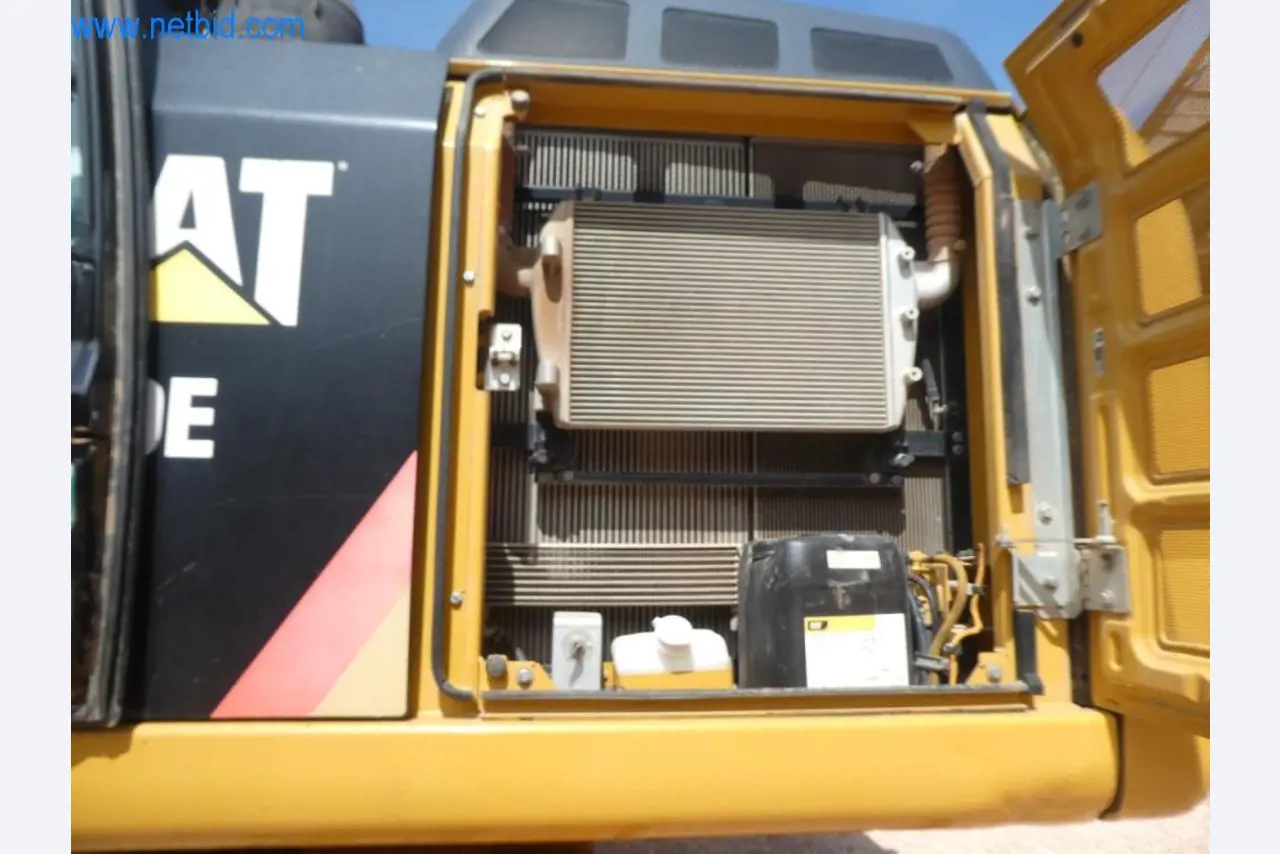 Construction machinery and vehicles-14