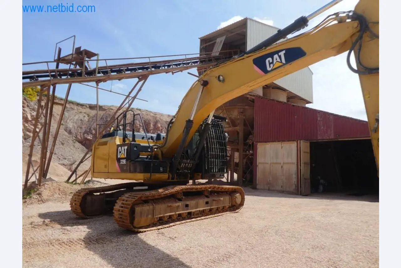 Construction machinery and vehicles-15