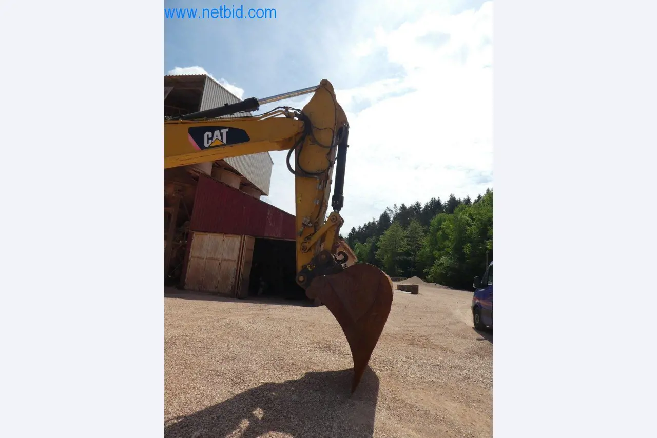 Construction machinery and vehicles-18