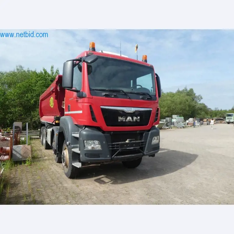 Baumaschinen und Fahrzeuge-1