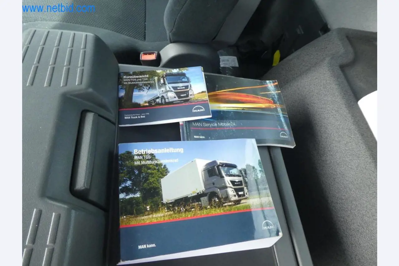 Construction machinery and vehicles-21