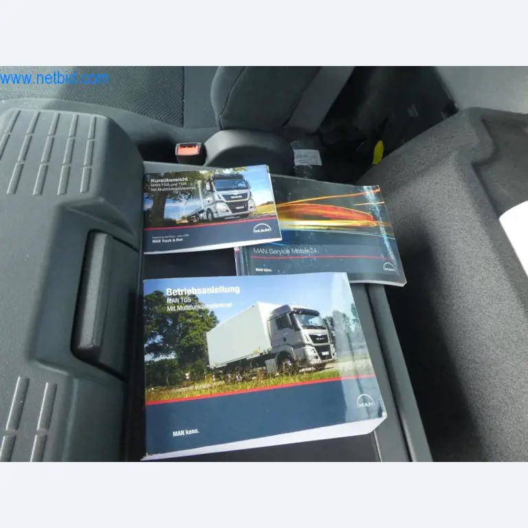 Construction machinery and vehicles-21