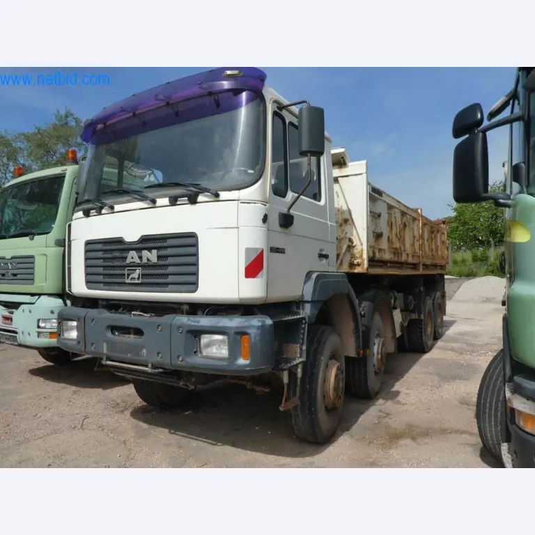 Baumaschinen und Fahrzeuge-1