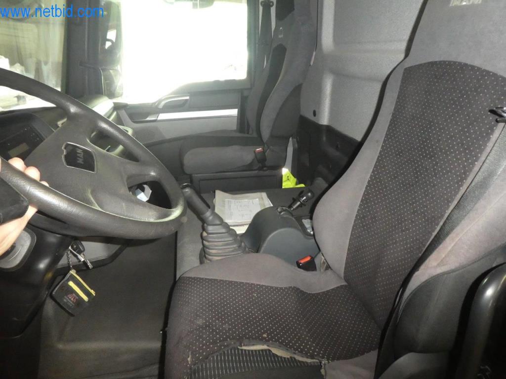 Maszyny budowlane i pojazdy-17