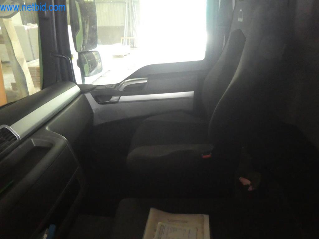 Maszyny budowlane i pojazdy-9