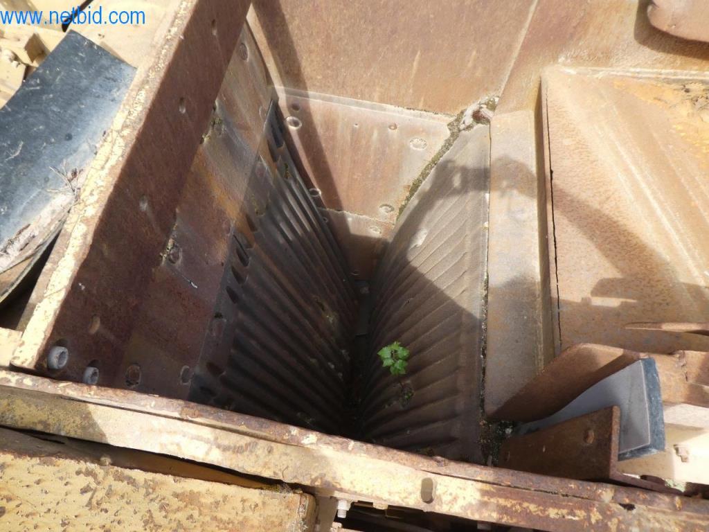 Maszyny budowlane i pojazdy-16