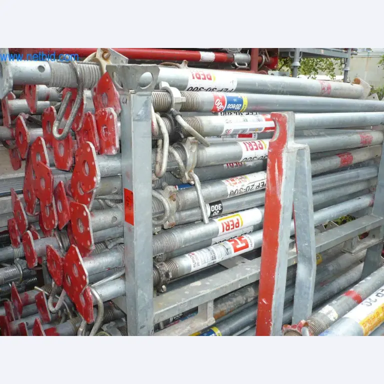 Equipamiento empresarial y vehículos de una empresa de construcción para la construcción de edificios, paneles de yeso y andamios-1