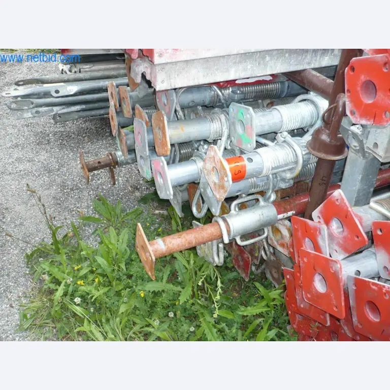 Equipamiento empresarial y vehículos de una empresa de construcción para la construcción de edificios, paneles de yeso y andamios-2