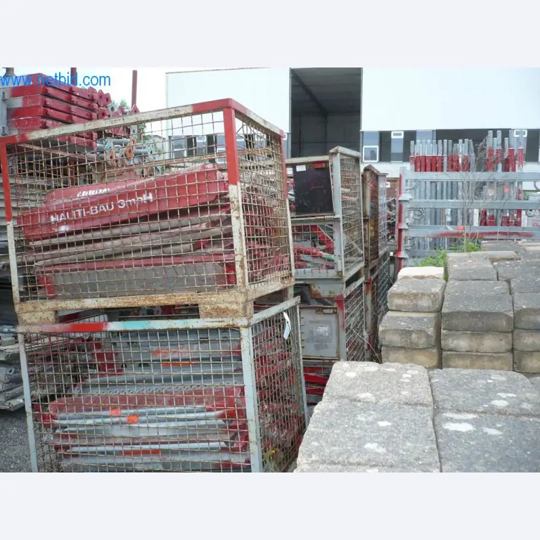 Bedrijfsuitrusting en voertuigen van een bouwbedrijf voor de bouw van gebouwen, gipsplaten en steigers-3