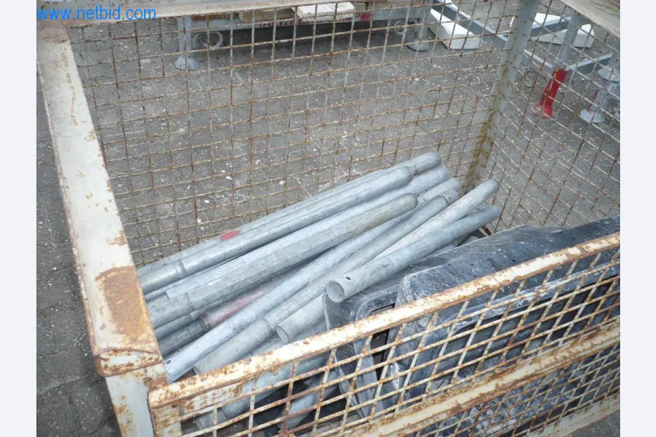 Equipamiento empresarial y vehículos de una empresa de construcción para la construcción de edificios, paneles de yeso y andamios-2