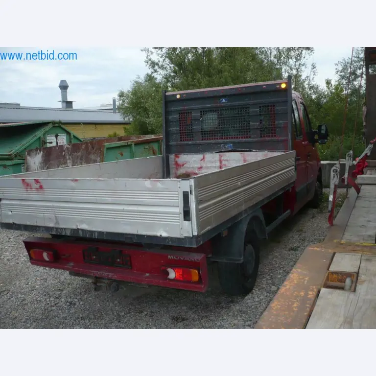 Equipamiento empresarial y vehículos de una empresa de construcción para la construcción de edificios, paneles de yeso y andamios-3