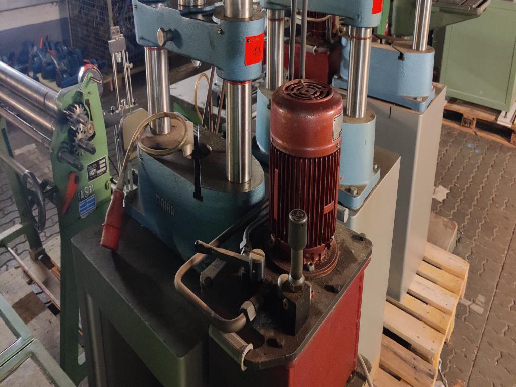 Gepflegte, nicht mehr benötigte, maschinelle sowie betriebliche Einrichtung einer Gewerbeschule-3