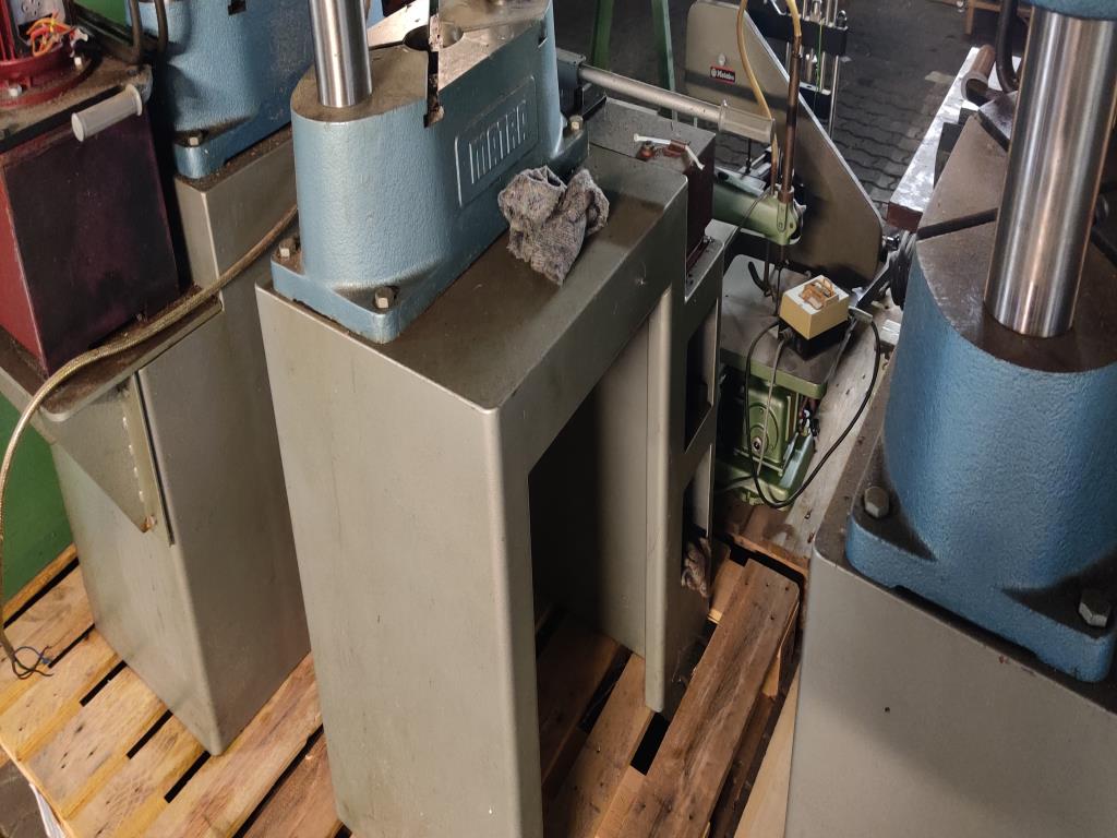 Equipement mécanique et d'exploitation d'une école professionnelle, entretenu, qui n'est plus utilisé-3