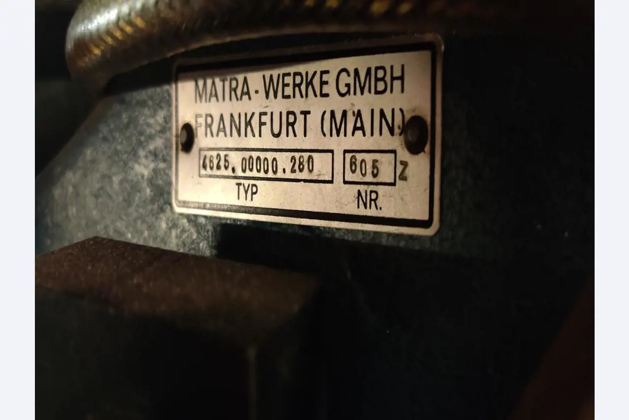 Gepflegte, nicht mehr benötigte, maschinelle sowie betriebliche Einrichtung einer Gewerbeschule-2