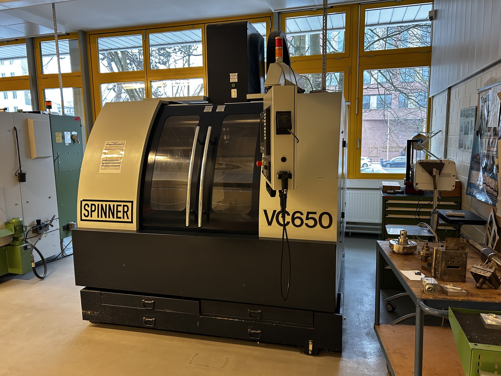 CNC-Werkzeugmaschinen und Orthopädietechnik-1