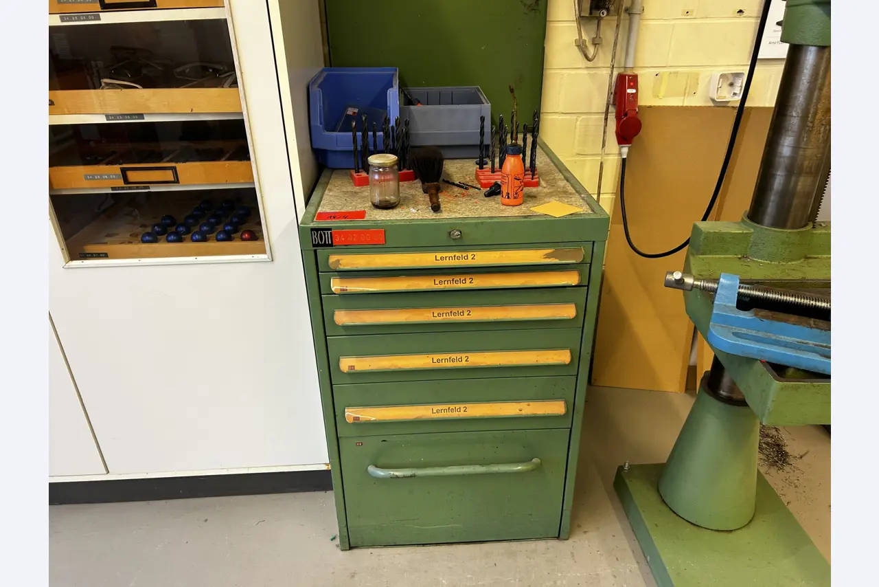 CNC obráběcí stroje a ortopedické technologie-1