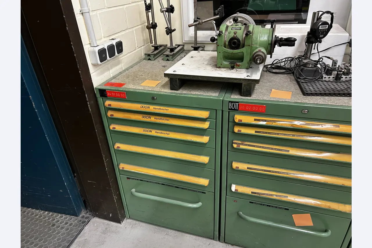 Obrabiarki CNC i technologia ortopedyczna-1