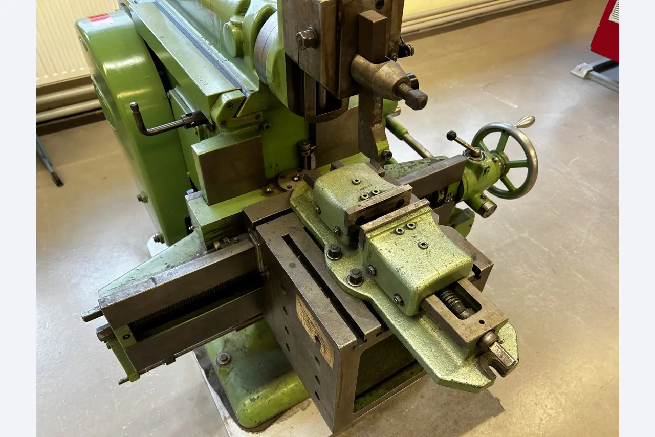 Obrabiarki CNC i technologia ortopedyczna-6