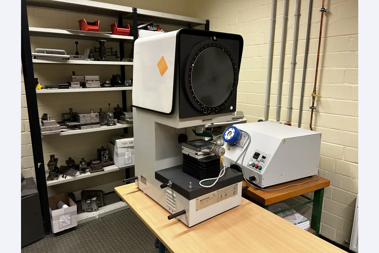 High-quality CNC machine tools and workshop equipment-1