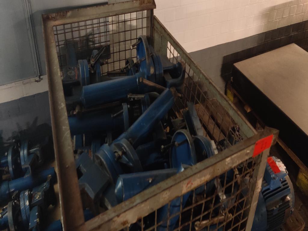 Equipement mécanique et d'exploitation d'une école professionnelle, entretenu, qui n'est plus utilisé-2