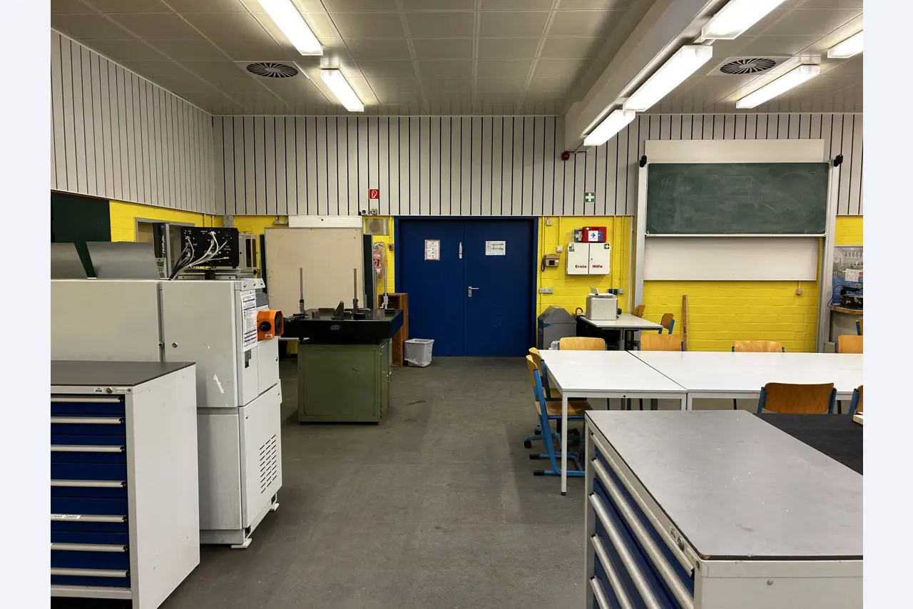 Obrabiarki CNC i technologia ortopedyczna-8