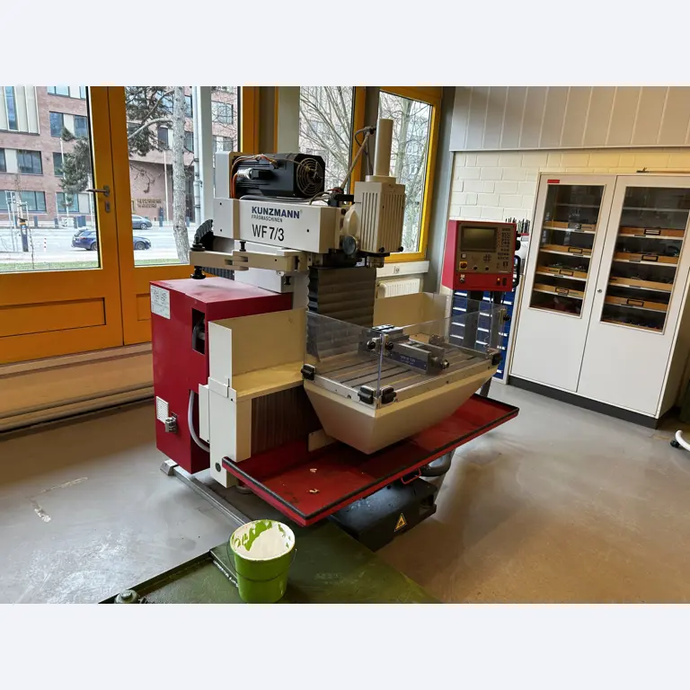 High-quality CNC machine tools and workshop equipment-11