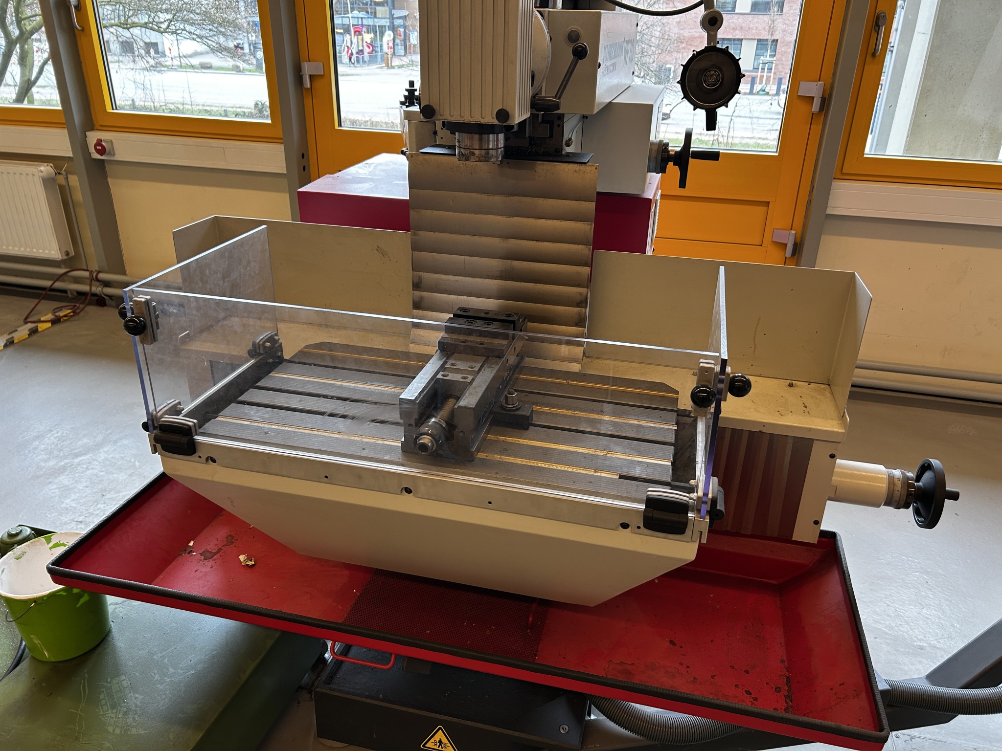 High-quality CNC machine tools and workshop equipment-4